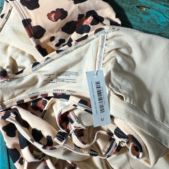 Adore Me Calypso Contour Leopard Print One Piece Bare Back Swimsuit Size Med NWT - Picture 9 of 10